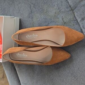 Gorgeous like new Charles David suede heel.
